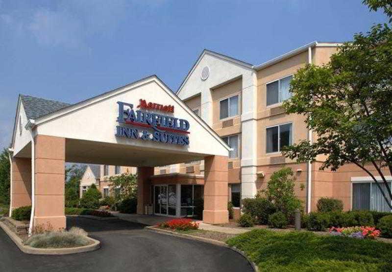 Fairfield Inn & Suites Butler Exterior photo